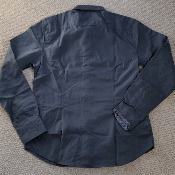 No Retreat Button Down and Tie Combo! - Picture 3 of 6